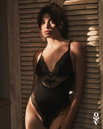 Тедді Obsessive Lobellis teddy, M/L, чорне, ліф з м’якою чашкою, відкрита спина, низ-стрінги