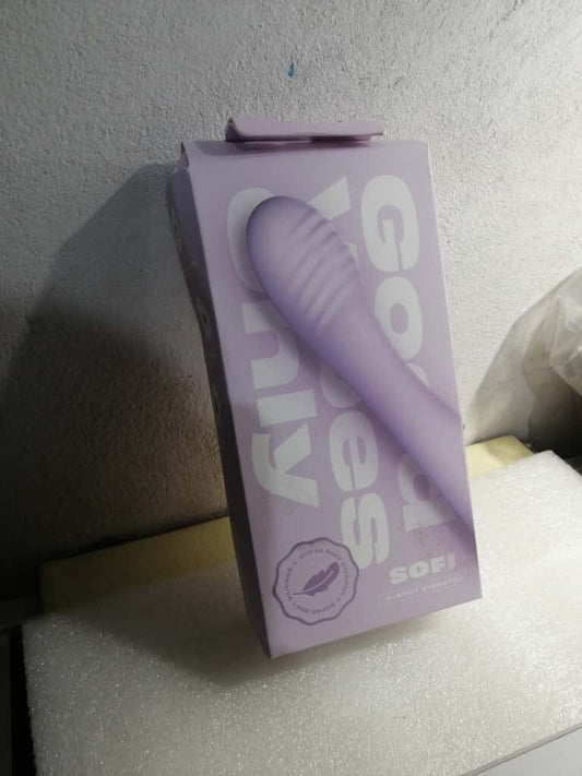 Вібратор Good Vibes Only - SOFI G-Spot Vibrator Soft Silicone - Purple (м'ята упаковка!!!)