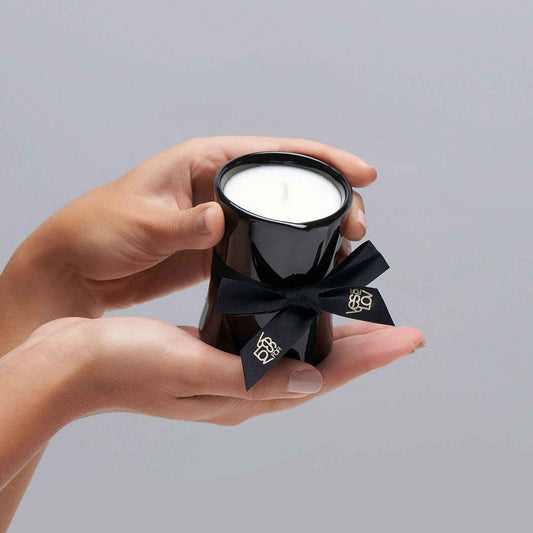 Масажна свічка YESforLOV MASSAGE CANDLE with titillating scent 120 г, пряний аромат, віск + олії